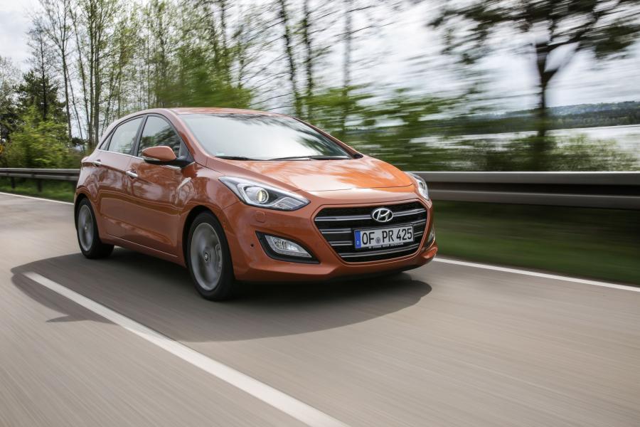  Hyundai i30 5-Door 2015 года  (фото 18 из 29)
